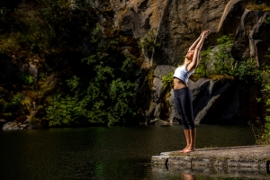 Gesundheit und Resilienz durch regelmäßiges Yoga. Wir verbessern unsere Beweglichkeit, Flexibilität und bauen Stress ab.